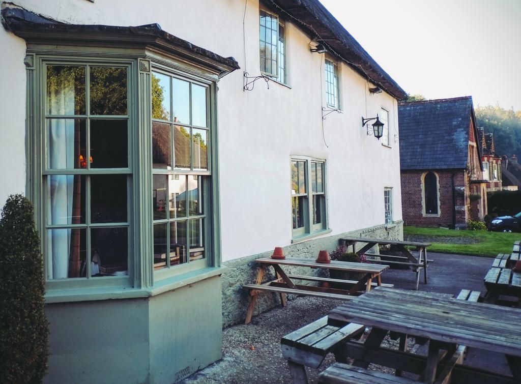 Hambro Arms 호텔 Milton Abbas 외부 사진